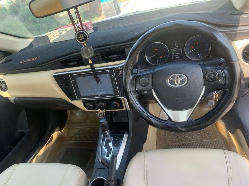 Toyota  Corolla Altis 2017 3