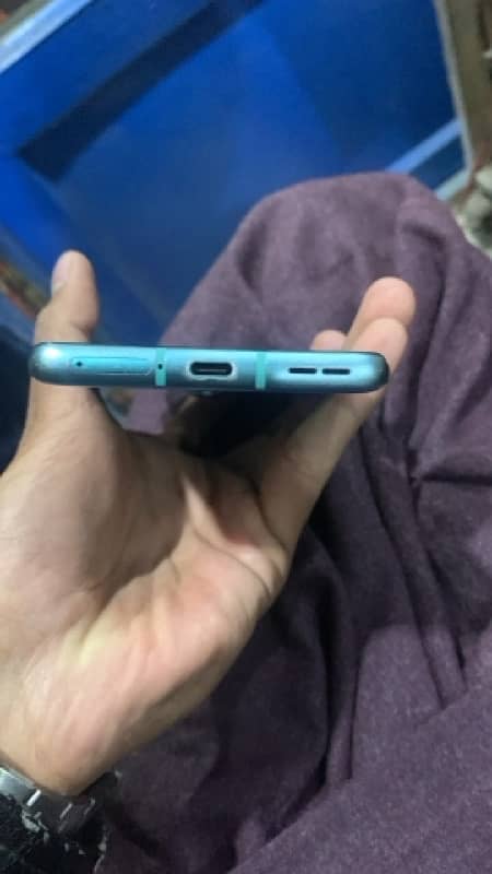 one plus 8 pro 12 /256 gb koye b masla nahi hai 5