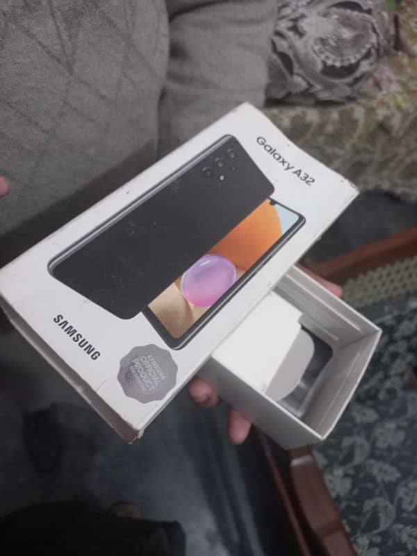 Samsung A32 urgent sale with box msg on WhatsApp 0342/1627812 1