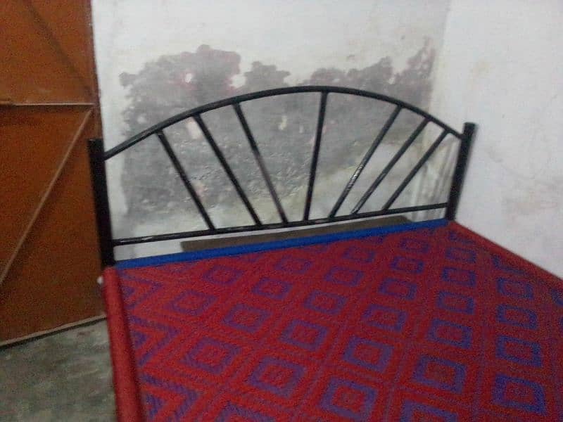 lRoN Bed for sale 10 10 condition bikul ok Hy 03055144761 1