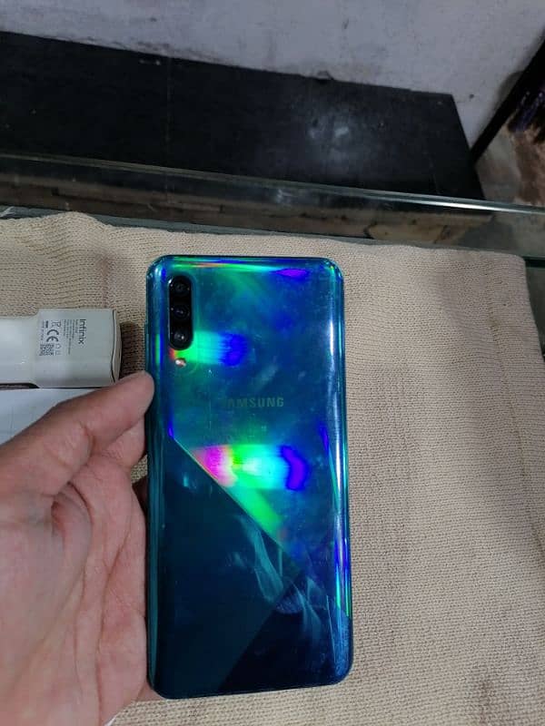 Samsung galaxy A30s 7