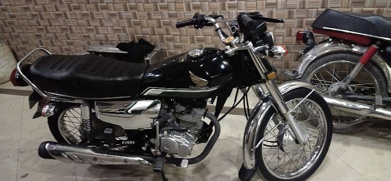 honda 125 self start 4