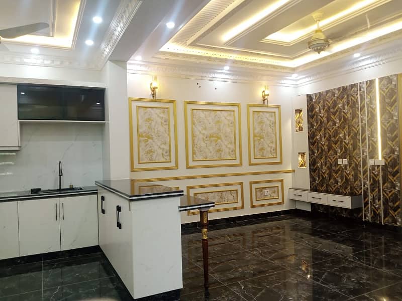 10 Marla House For Sale In Paragon City Lahore 13