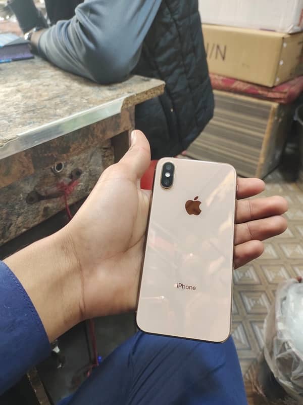 iphone xs golden color 64 gb 1