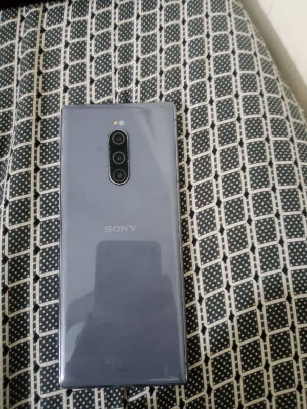 gaming Sony Xperia 1  10/10 condition 9