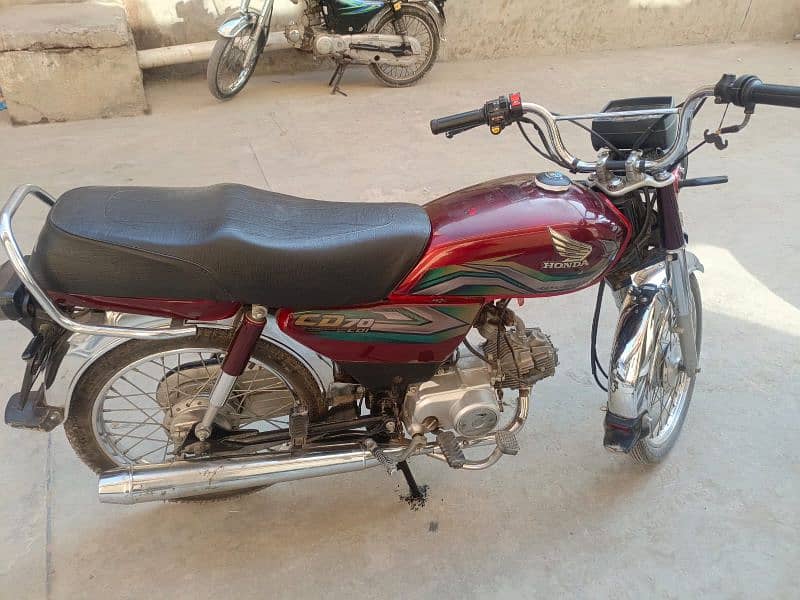 Honda CD 70 2023 3