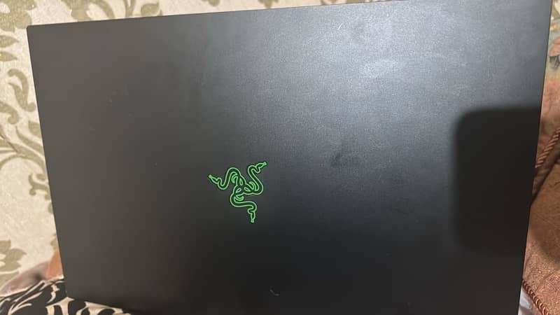 Razer Blade 17 (2021) RTX 3060 i7-11800h 2k-165hz Gaming Laptop 1