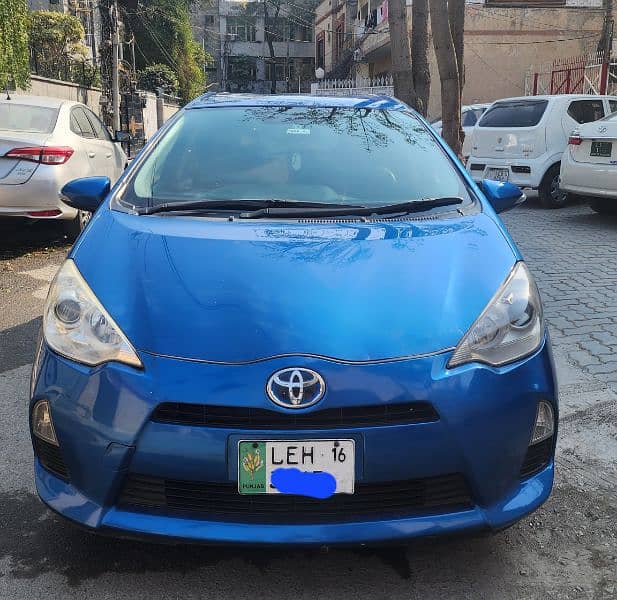 Toyota Aqua S Hybrid 2014/2016 4