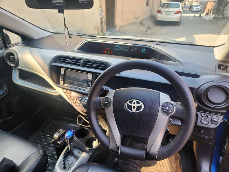 Toyota Aqua S Hybrid 2014/2016 19