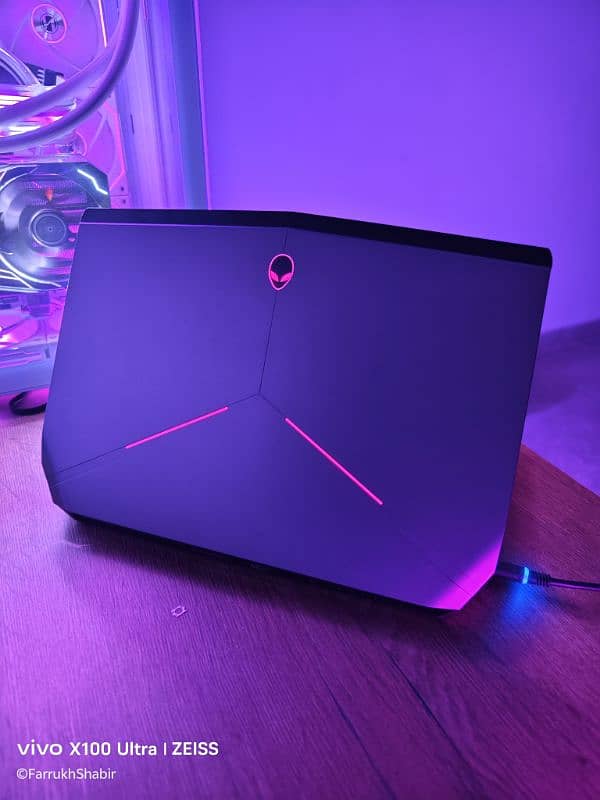 Alienware 13 R2 in Excellent Condition 0