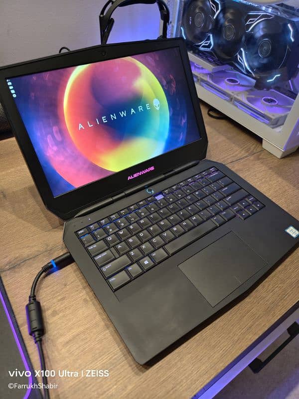 Alienware 13 R2 in Excellent Condition 1