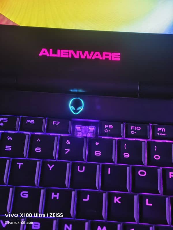 Alienware 13 R2 in Excellent Condition 3