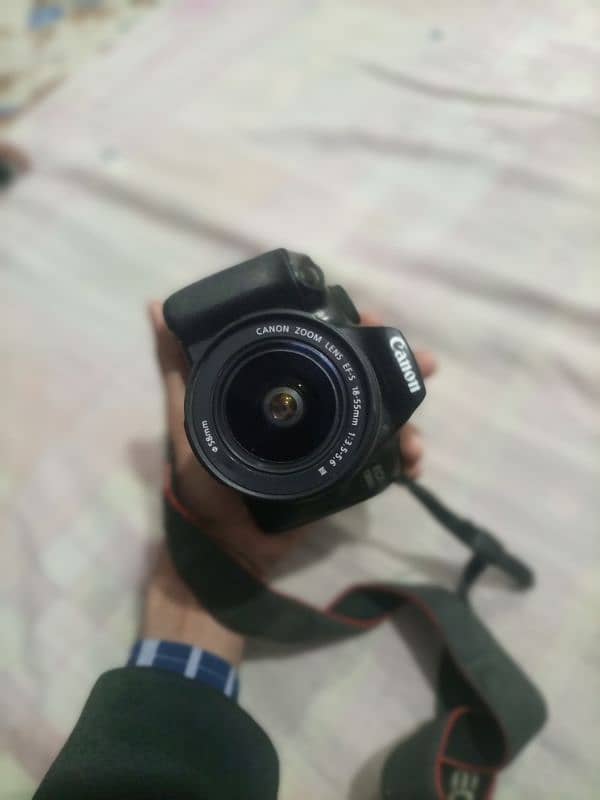 Canon 1300 D 0