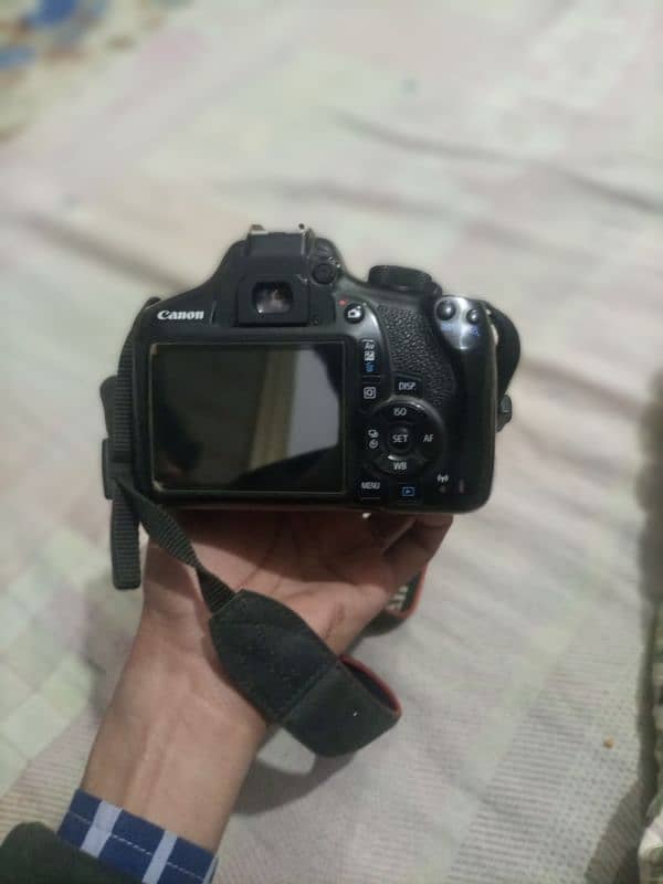 Canon 1300 D 3