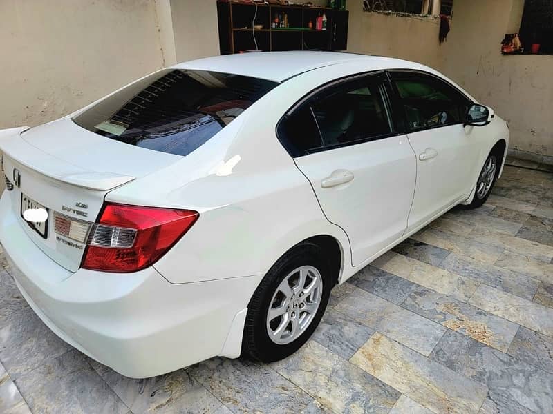 Honda Civic 2014 6