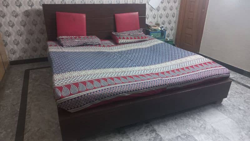 double bed (6.5*7ft) king size 0