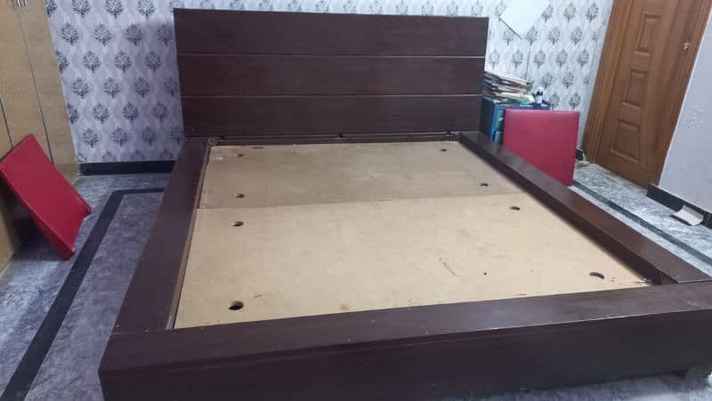 double bed (6.5*7ft) king size 2