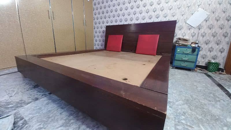 double bed (6.5*7ft) king size 3