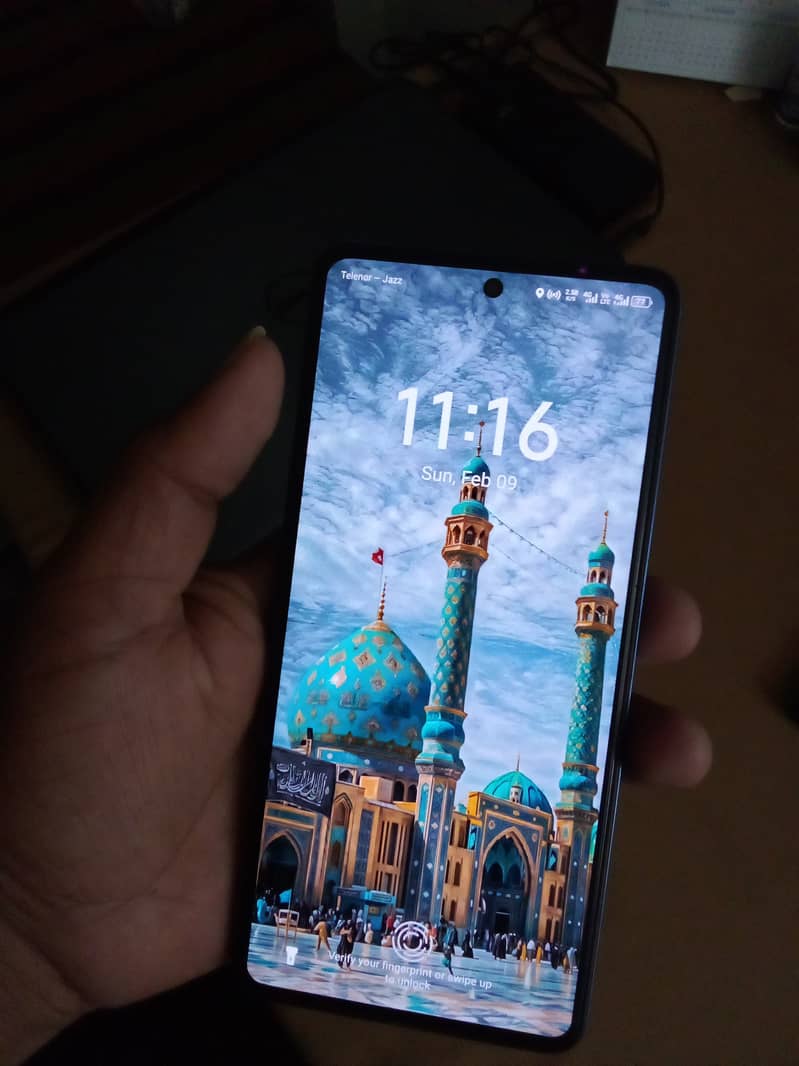 Tecno Camon 20 (8+8/256) 1