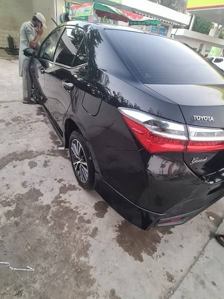 Toyota Altis Grande 2022 4