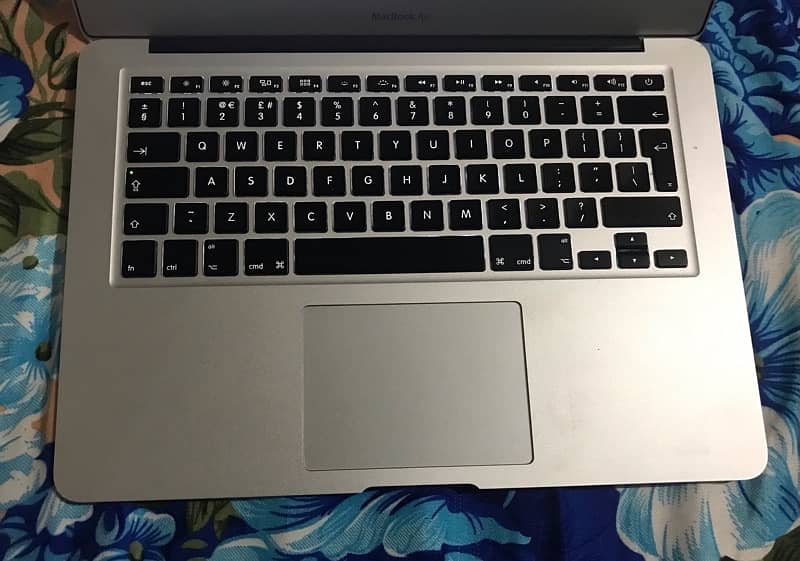 Apple MacBook Air 2017 1