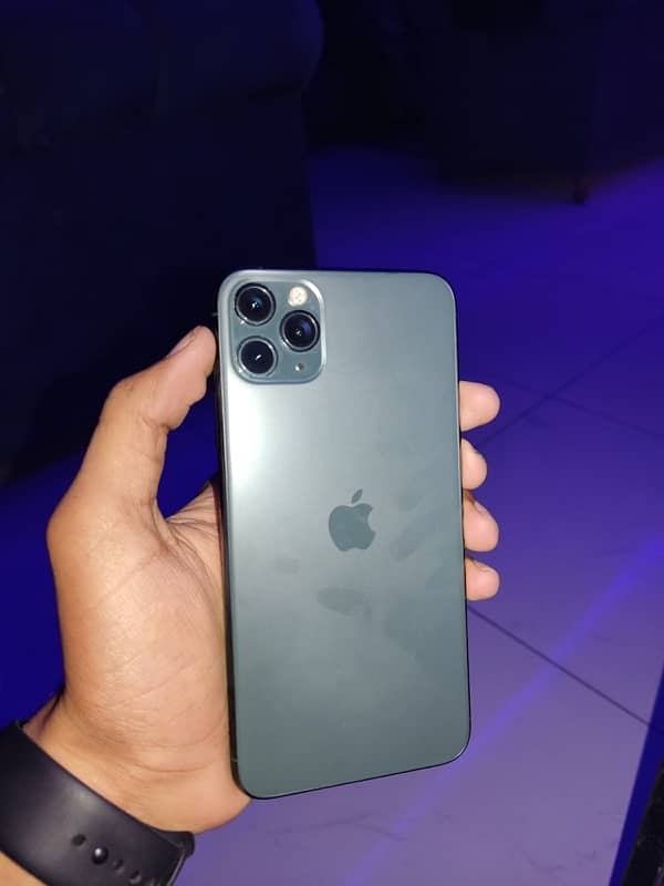 iPhone 11 Pro Max All ok 80health 64gb non pta Jv 10by10 set Waterpack 1