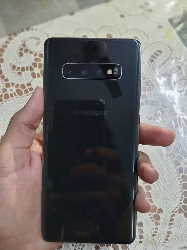 samsung s10+ lady hand used 0