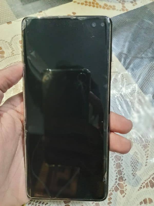 samsung s10+ lady hand used 2