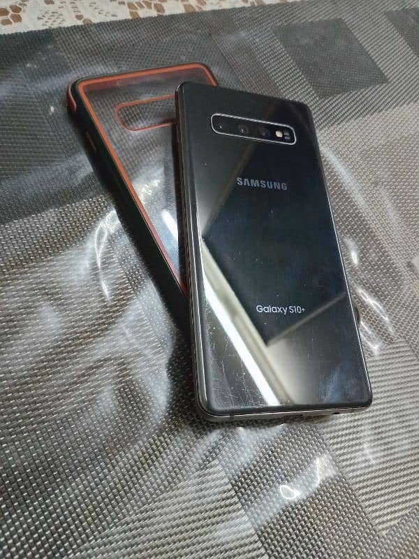 samsung s10+ lady hand used 10