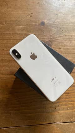 I Phone X PTA Approved White Color Sath Box Be Hai