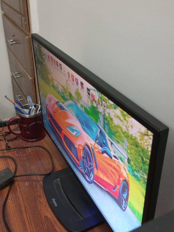 GAMING LCD MONITOR 3