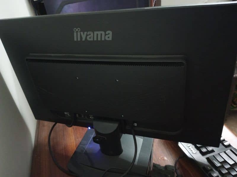 GAMING LCD MONITOR 10