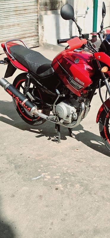 yamaha 125 new bike fell koi kam nhi ha New battery bass lo or chalao 0