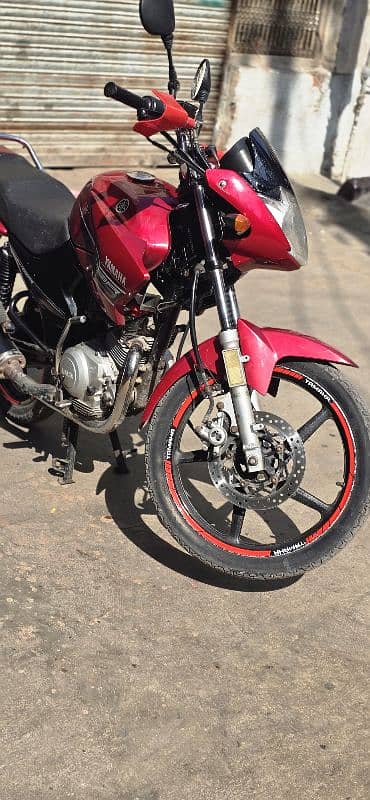 yamaha 125 new bike fell koi kam nhi ha New battery bass lo or chalao 1