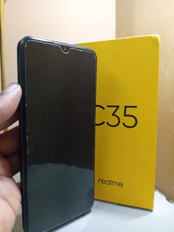 Realme C35 4/128 with Box 1