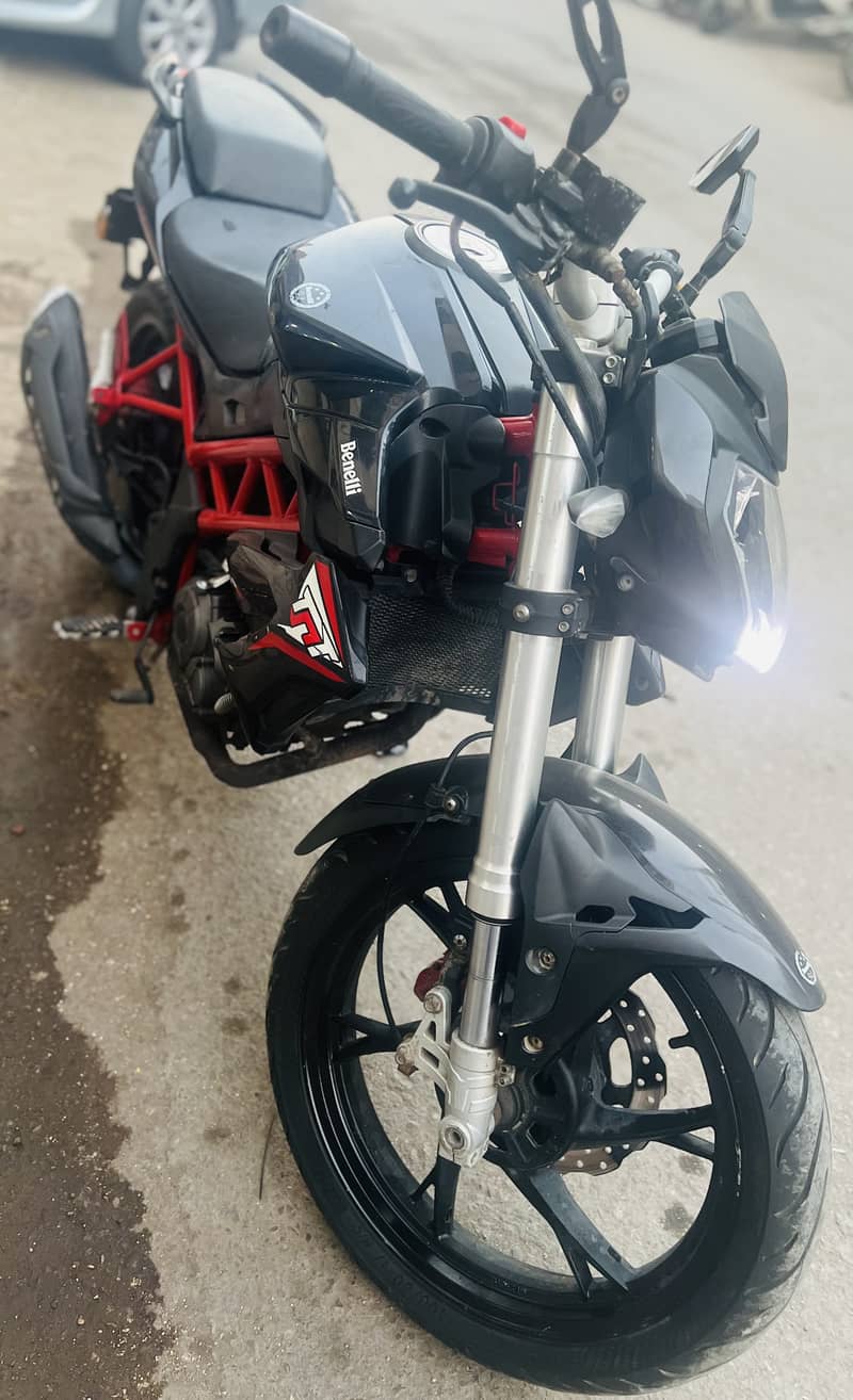 Benelli TNT 25 2019 1