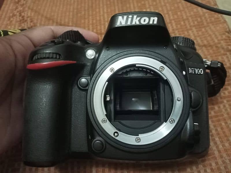 NIKON D7100 2