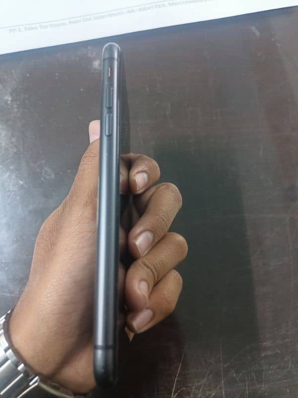 Iphone 11 64GB Officeally PTA Approved 6