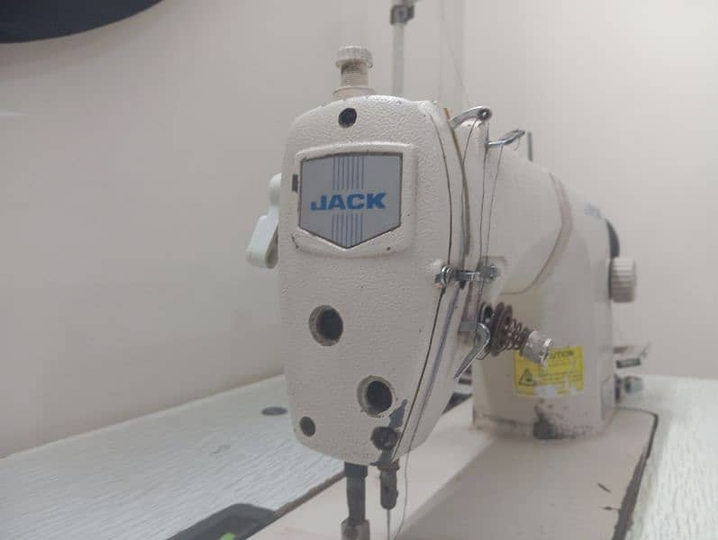 Juki/Jack swing machine, with servo motor excellent condition 2