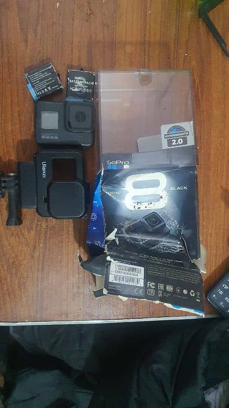 Gopro Hero 8 Black with Box + video tripod unzi3 7