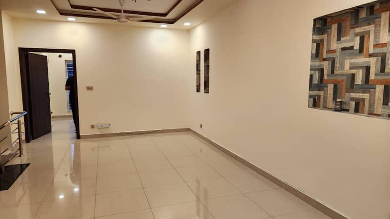 10 Marla un furnished house available for rent in phase 4 bahria town Rawalpindi. 9