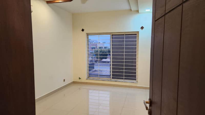 10 Marla un furnished house available for rent in phase 4 bahria town Rawalpindi. 13