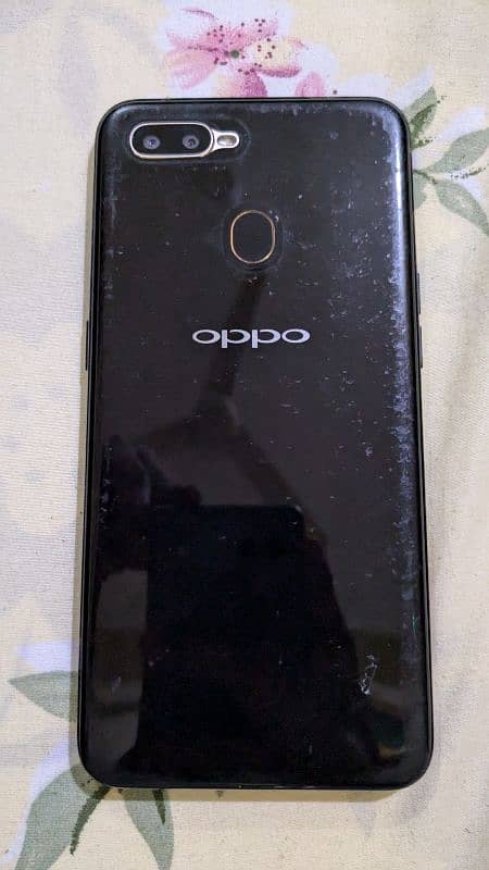 Oppo A5s with charger 0