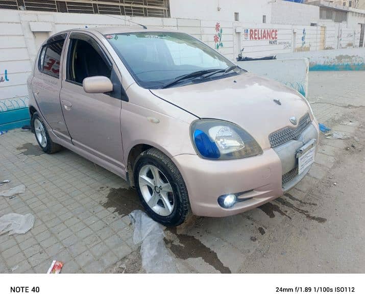 Toyota Vitz 2000 0