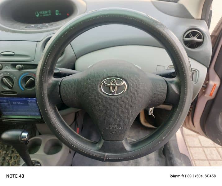 Toyota Vitz 2000 10