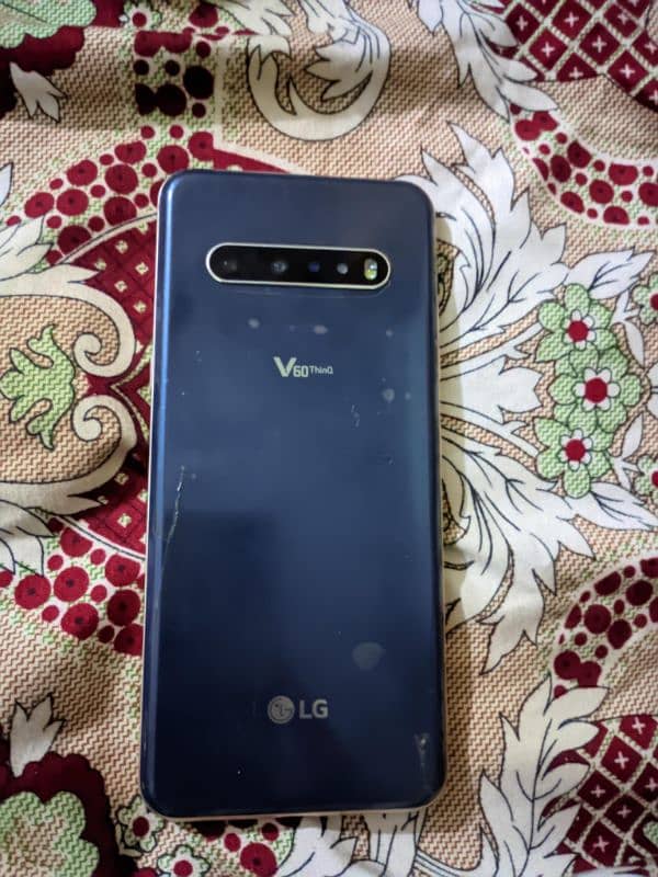 Lg v 60 thinq 8/128 no exchange read ad Care fully 1