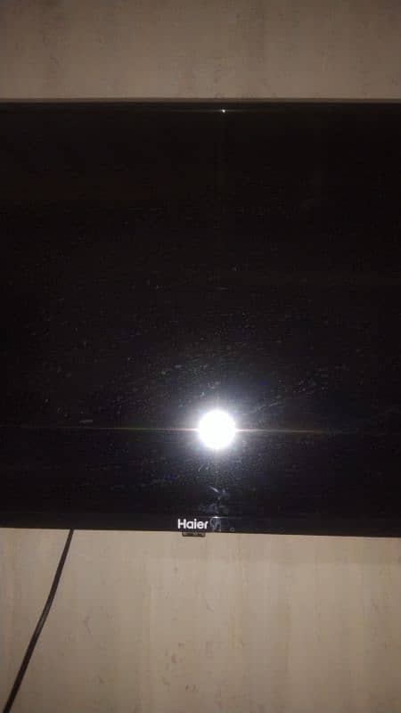 Haier LCD lush condtion 10 /10 3