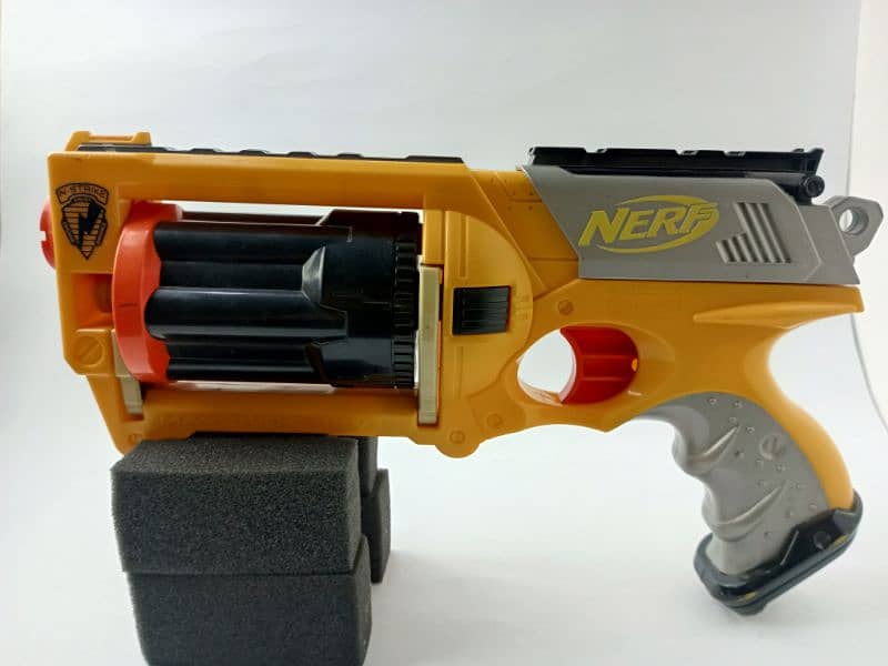 Nerf mini-machine gun. 4