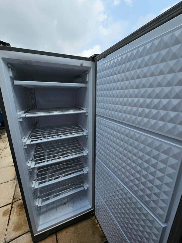 dawlance freezer available for sell 0