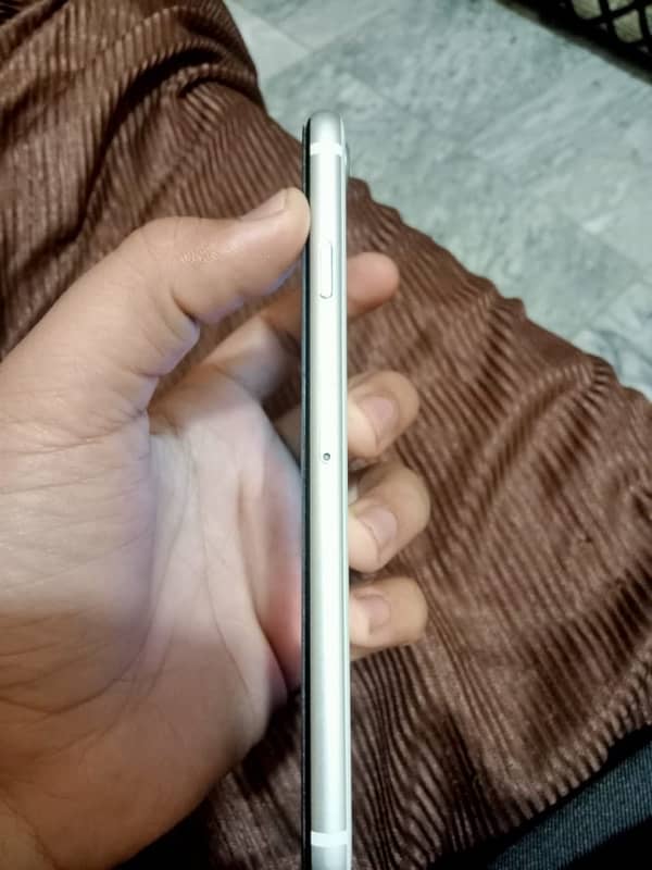 iPhone SE 2020 jv condition 10by 9 3